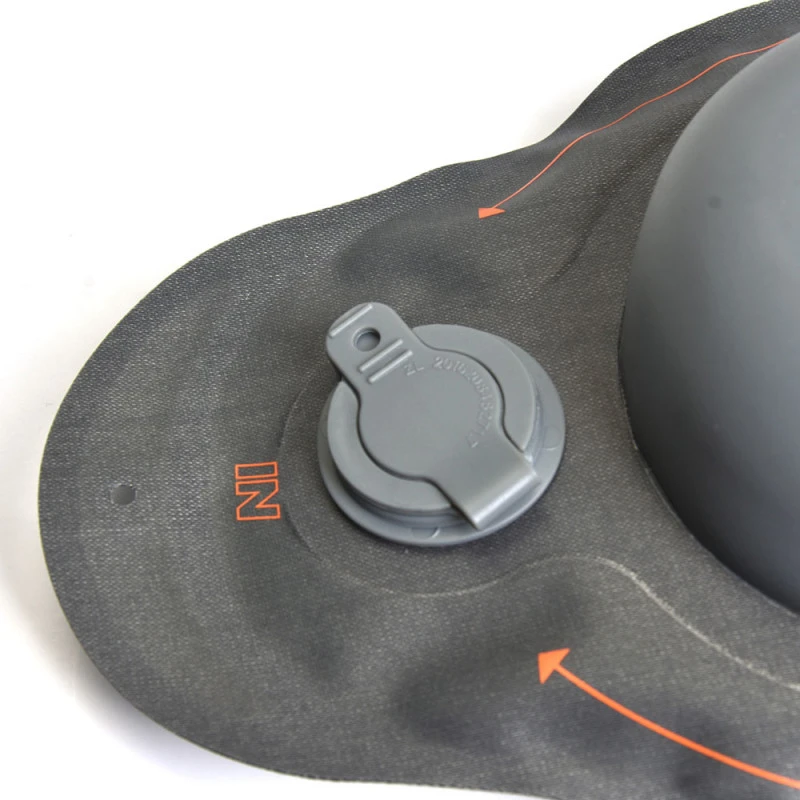 DOUCHE SOLAIRE A PRESSION HOWZIT 12L THERMOMETRE INCLUS 7 DOUCHE SOLAIRE A PRESSION HOWZIT 12L THERMOMETRE INCLUS – Image 7