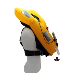 GILET DE SAUVETAGE GONFLABLE MANUEL ORANGE MARINE 170N AVEC HARNAIS ESSENTIAL NAVY -Minn Kota Soldes Magasin gilet de sauvetage gonflable manuel orange marine 170n avec harnais essential navy 4